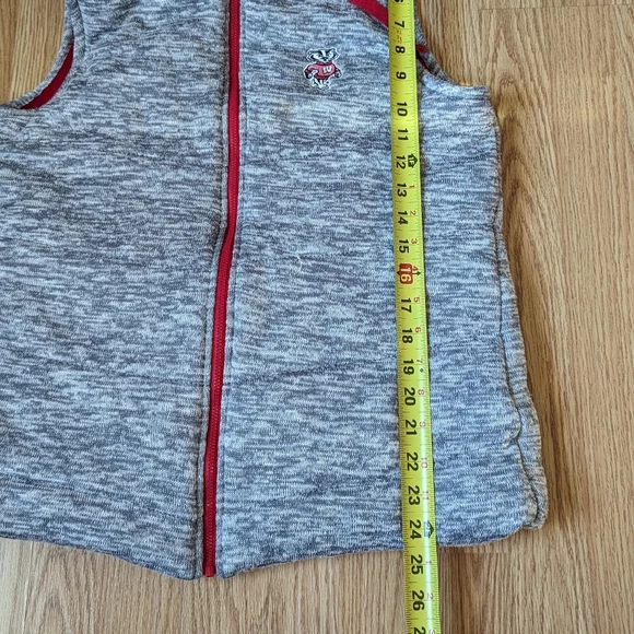 SOLDWisconsin Badgers Antigua Gray Zip Puffer Vest Hood Women's Size Large Bucky - Picture 8 of 9